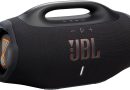 JBL Boombox 4, Enceinte Bluetooth Portable, Son JBL Pro, AI Sound Boost, étanchéité et résistance à la poussière IP68, jusqu&rsquo;à 34 h d’autonomie, Connexion Multi-Enceintes Auracast, Noir – Le détail qui change tout au quotidien