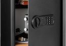 Amazon Basics Coffre-fort électronique en acier avec serrure à clavier numérique programmable pour rangement de bijoux, argent, objets de valeur, 51 litres, 35 cm W x 33 cm D x 50 cm H, Noir – Le détail qui change tout au quotidien