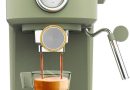 Cecotec Cafetière espresso compacte Power Espresso 20 Retro Green. 1100 W, 20 Bars, Système Thermoblock, Buse orientable, Porte-filtre avec double sortie et 2 filtres, 1,25 litre – Le détail qui change tout au quotidien