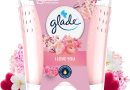 Glade Bougie Parfumée – Certifiée Vegan – Parfum I Love You – Infusé aux Huiles Essentielles –Formule Sans Huile de Palme – dure pendant au moins 27 heures – Cadeau Femme – 112g – Le détail qui change tout au quotidien